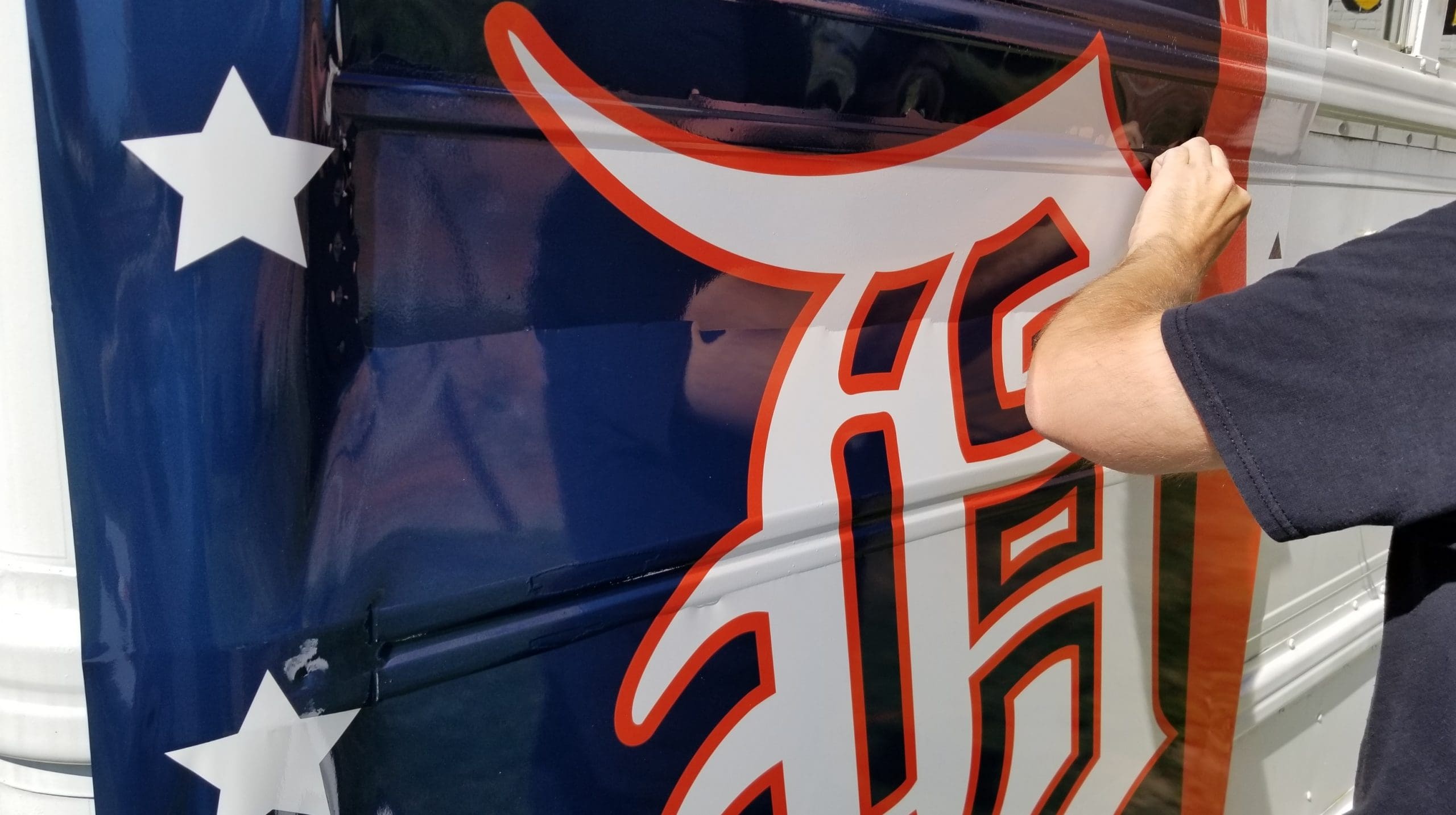 Peacemakers International – Bus Tail Wrap