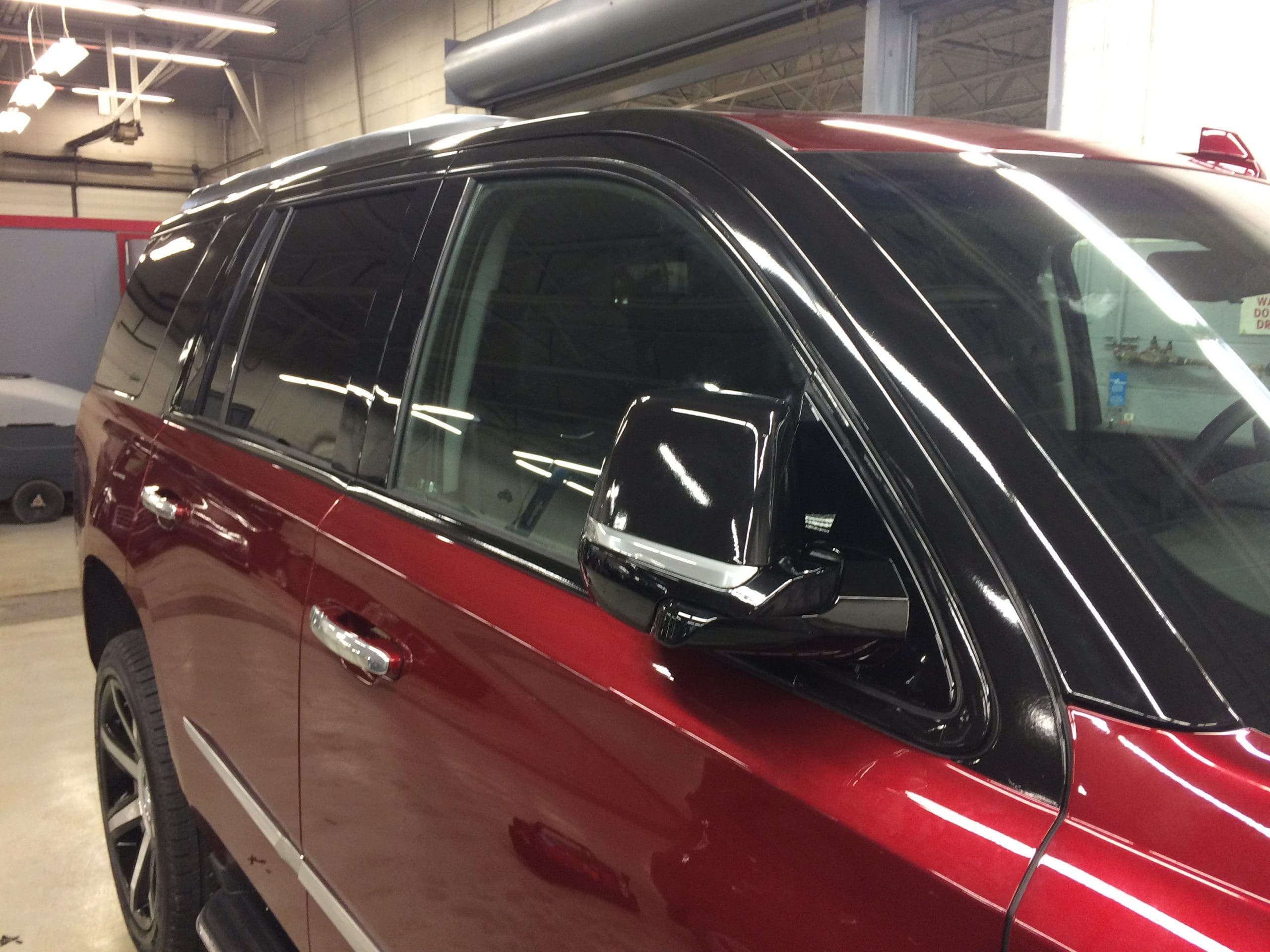 Cadillac Escalade - 02