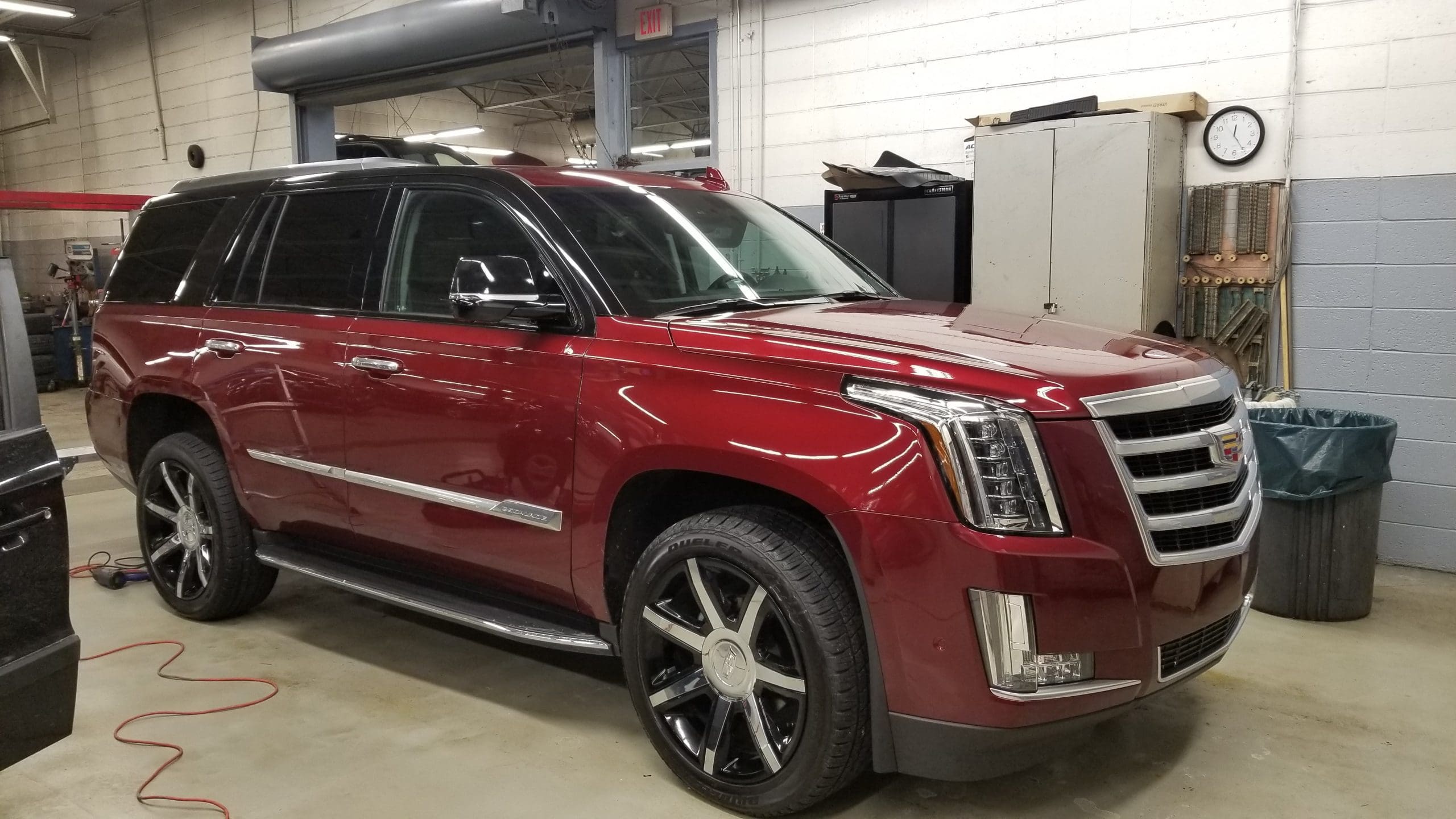 Cadillac Escalade - 03