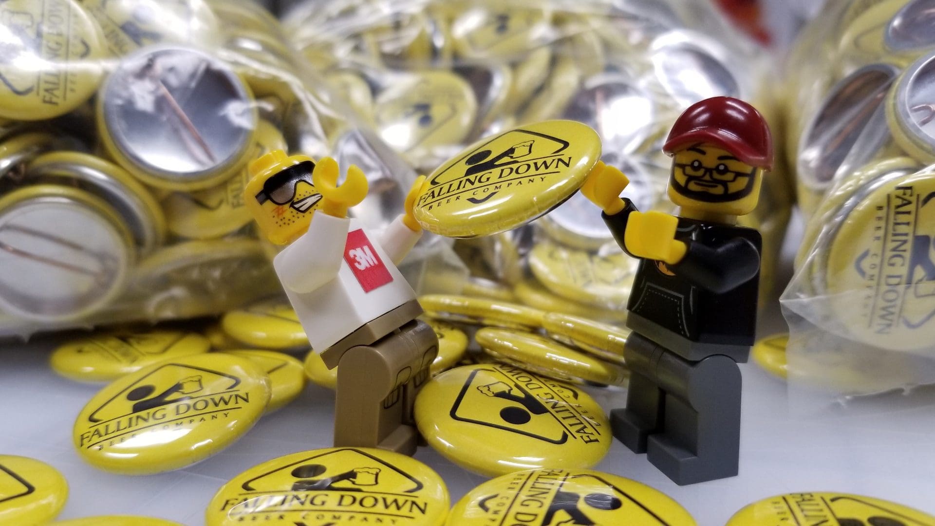 Falling Down Beer - Pins Lego Pictures 06