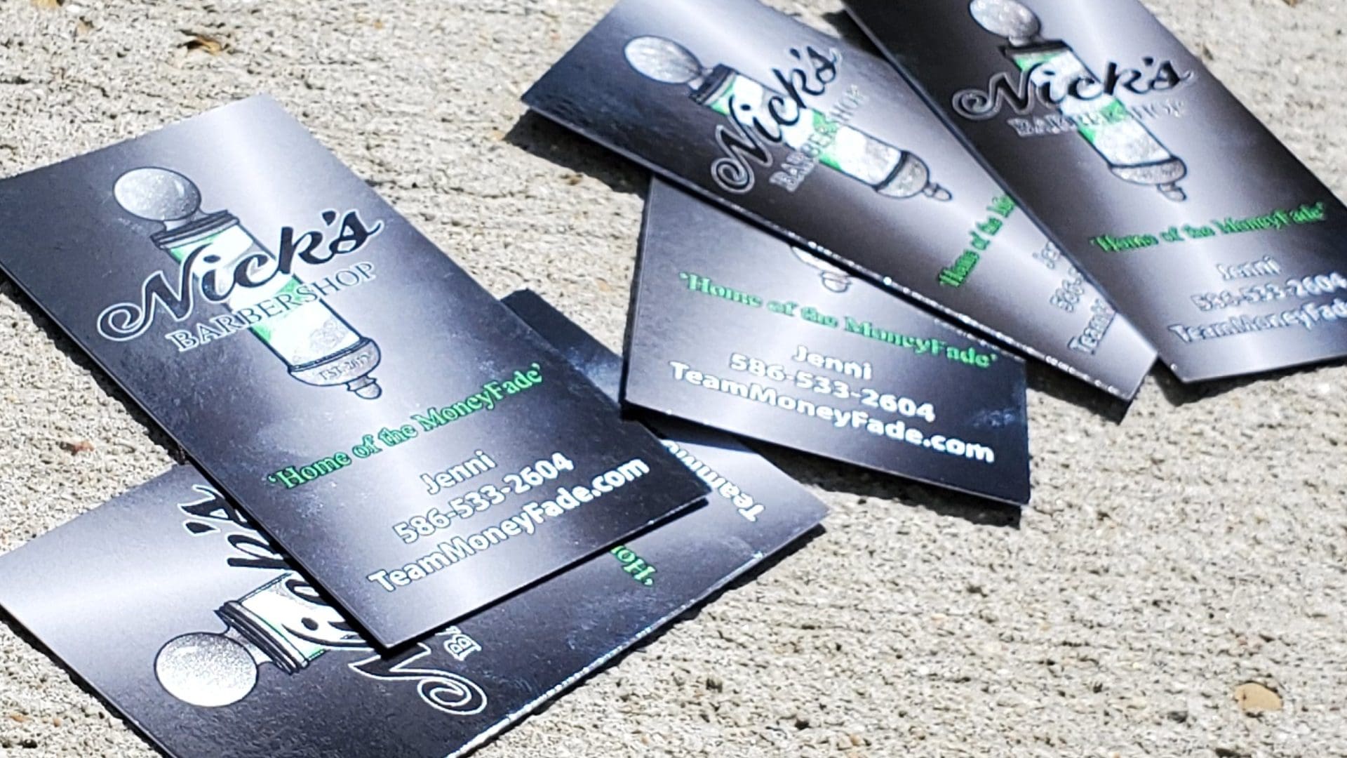 Nicks Barbershop - Jenni Card Lego Mockup 03