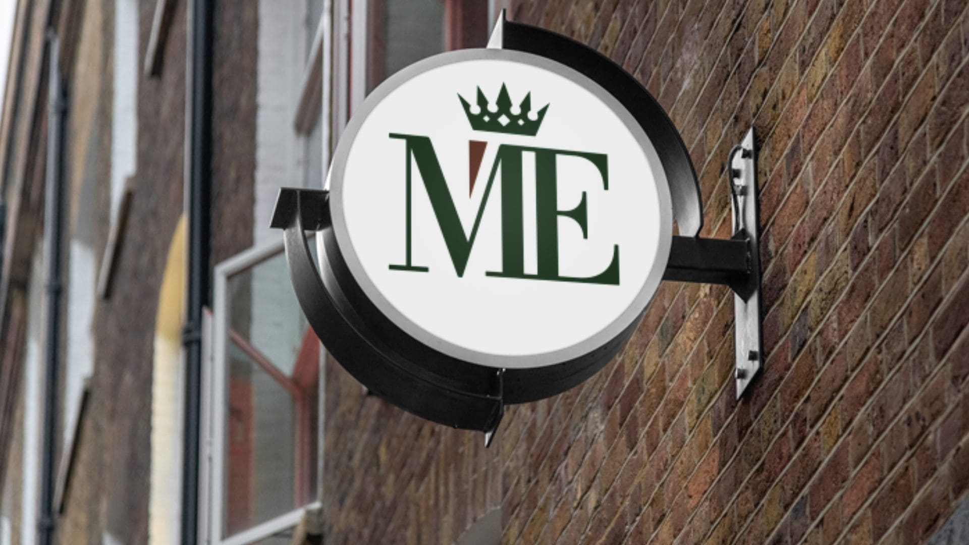 ME - Crest Logo Mockup 08