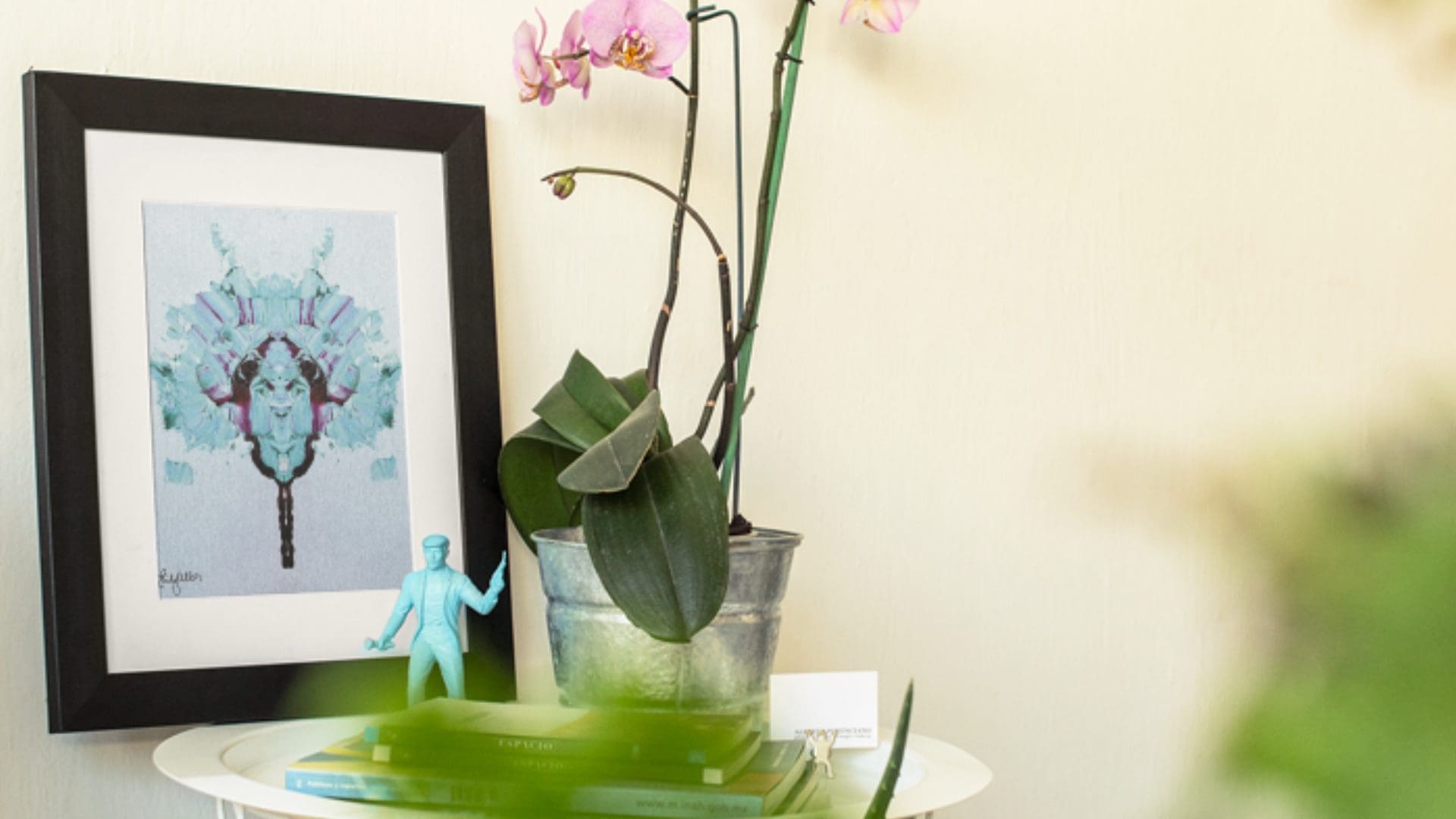 Emily Alber Art - Alien face Mockup (1)