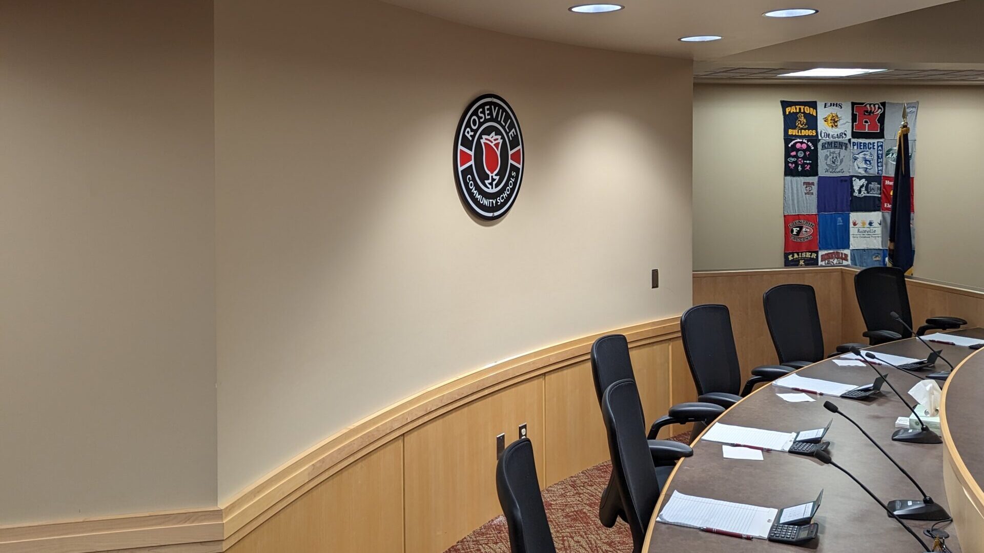 PXL 20231207 192604312