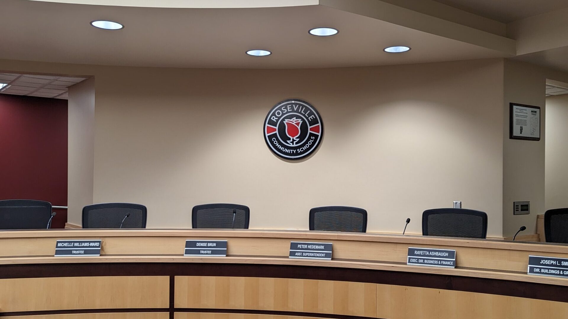 PXL 20231207 192629508